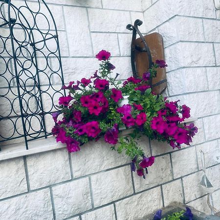 Apartmani Linda Vodice Eksteriør bilde