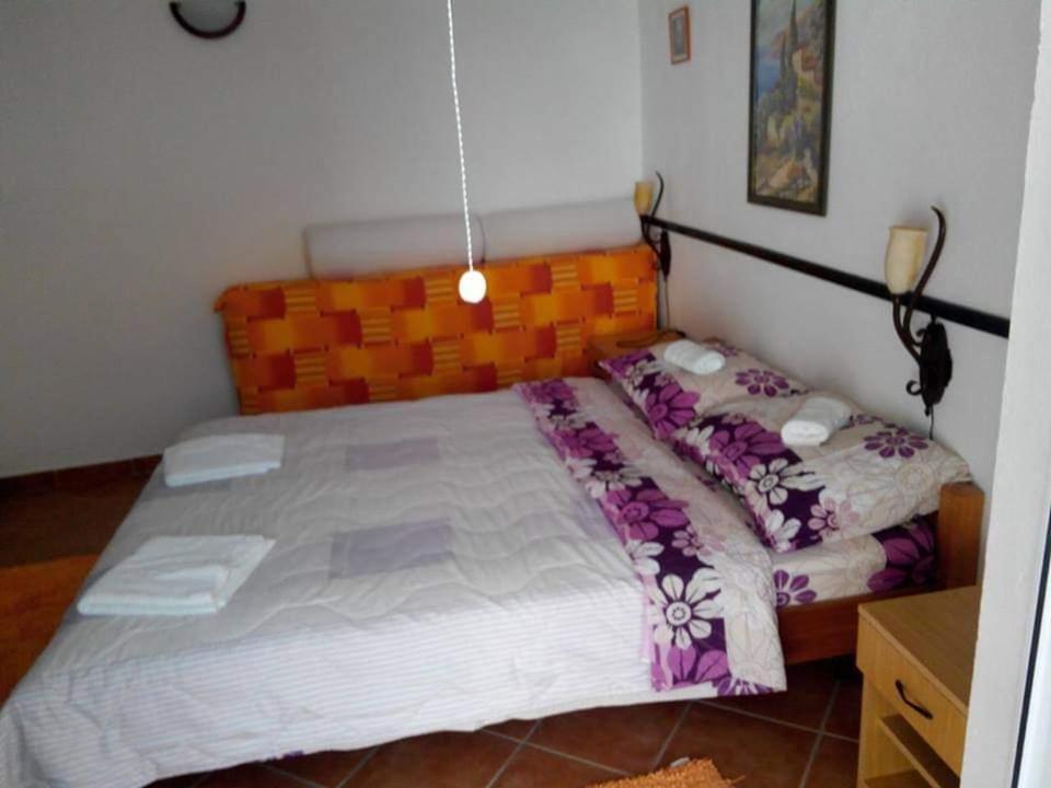 Apartmani Linda Vodice Eksteriør bilde
