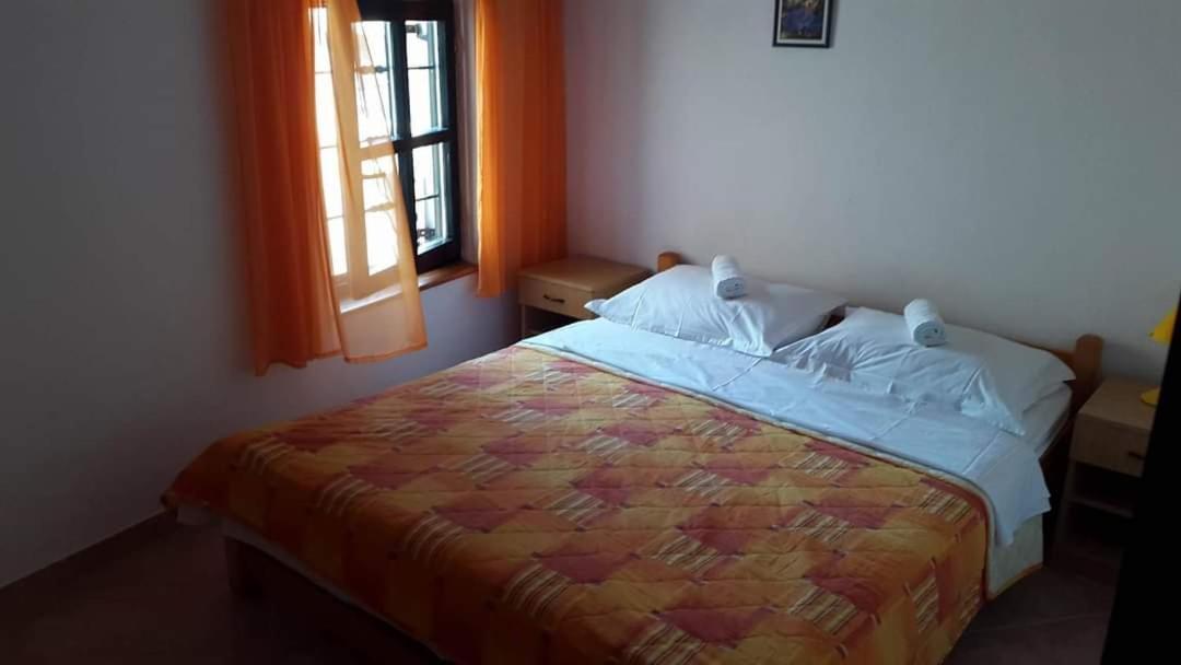 Apartmani Linda Vodice Eksteriør bilde