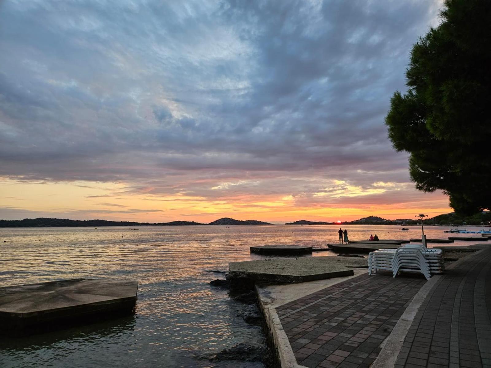 Apartmani Linda Vodice Eksteriør bilde