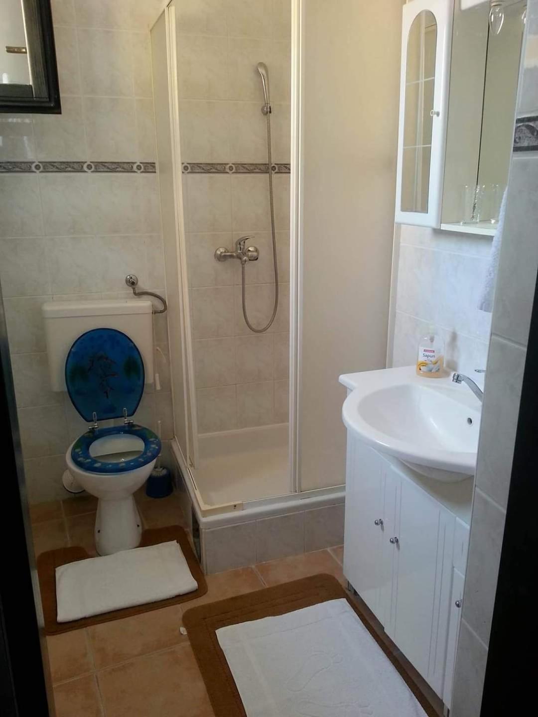 Apartmani Linda Vodice Eksteriør bilde